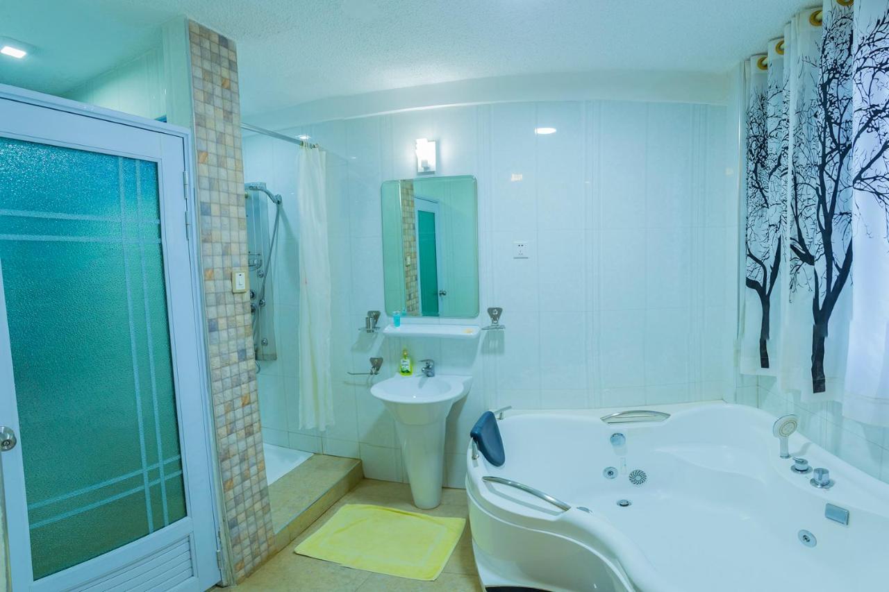 Shangri-La Hotel Muyenga Bugolobi Εξωτερικό φωτογραφία