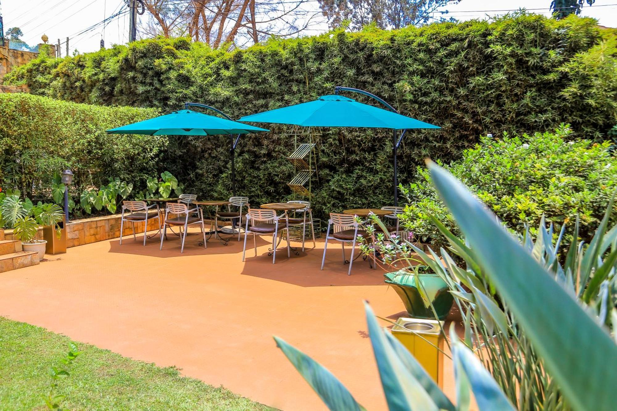 Shangri-La Hotel Muyenga Bugolobi Εξωτερικό φωτογραφία