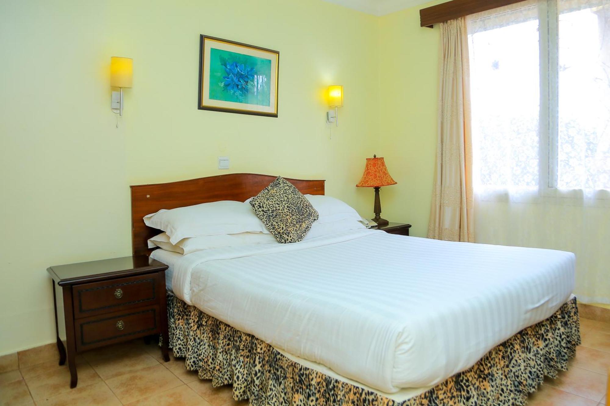 Shangri-La Hotel Muyenga Bugolobi Εξωτερικό φωτογραφία