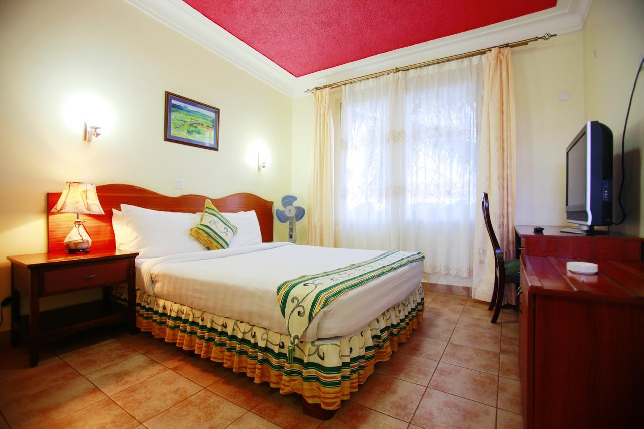 Shangri-La Hotel Muyenga Bugolobi Εξωτερικό φωτογραφία